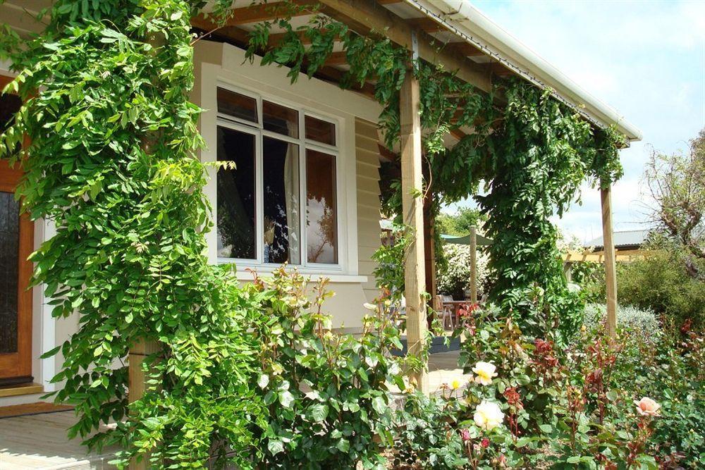 Olde Mill House B&B & Bike2Wine Cycle Hire Renwick Bagian luar foto