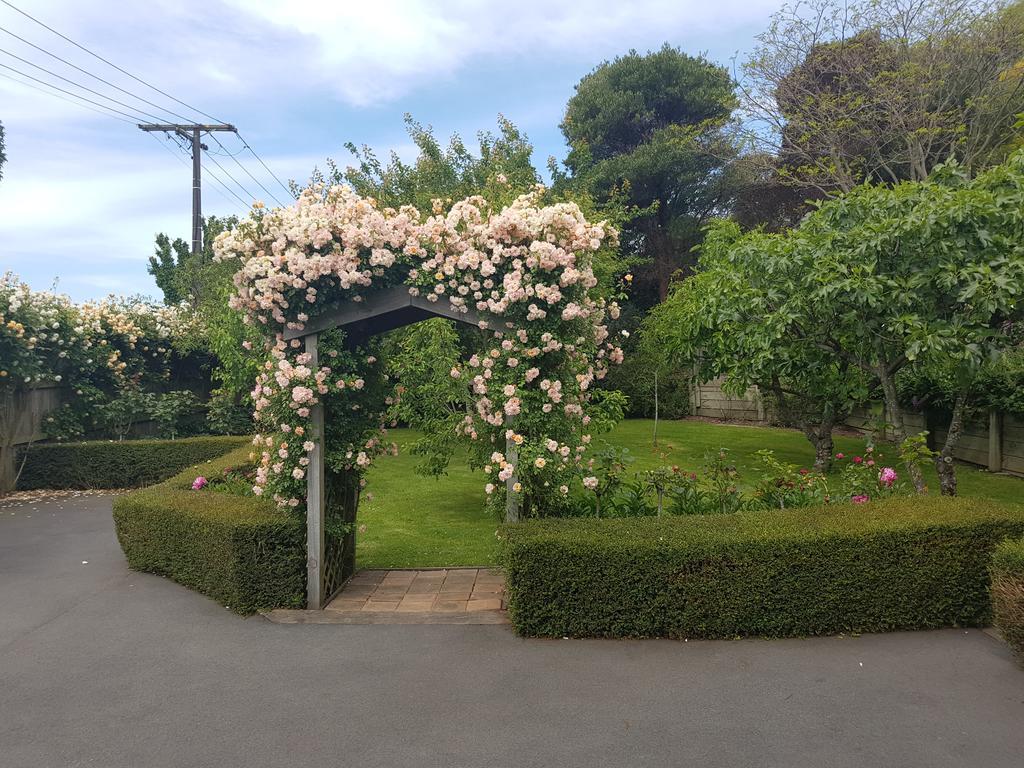 Olde Mill House B&B & Bike2Wine Cycle Hire Renwick Bagian luar foto