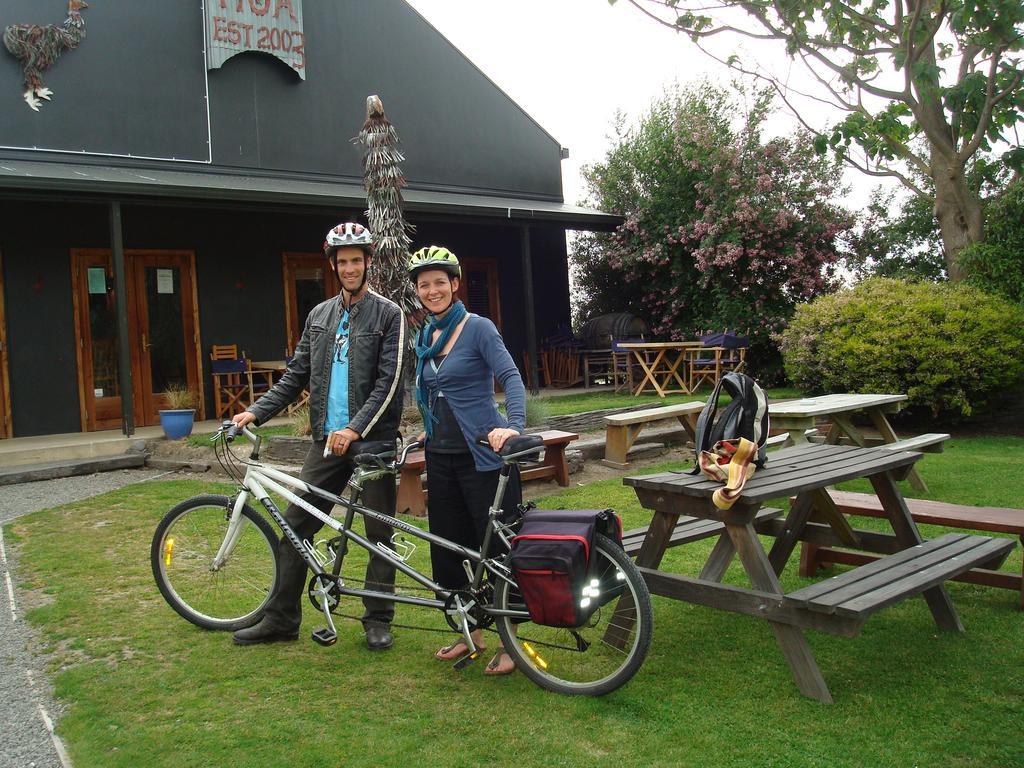 Olde Mill House B&B & Bike2Wine Cycle Hire Renwick Bagian luar foto