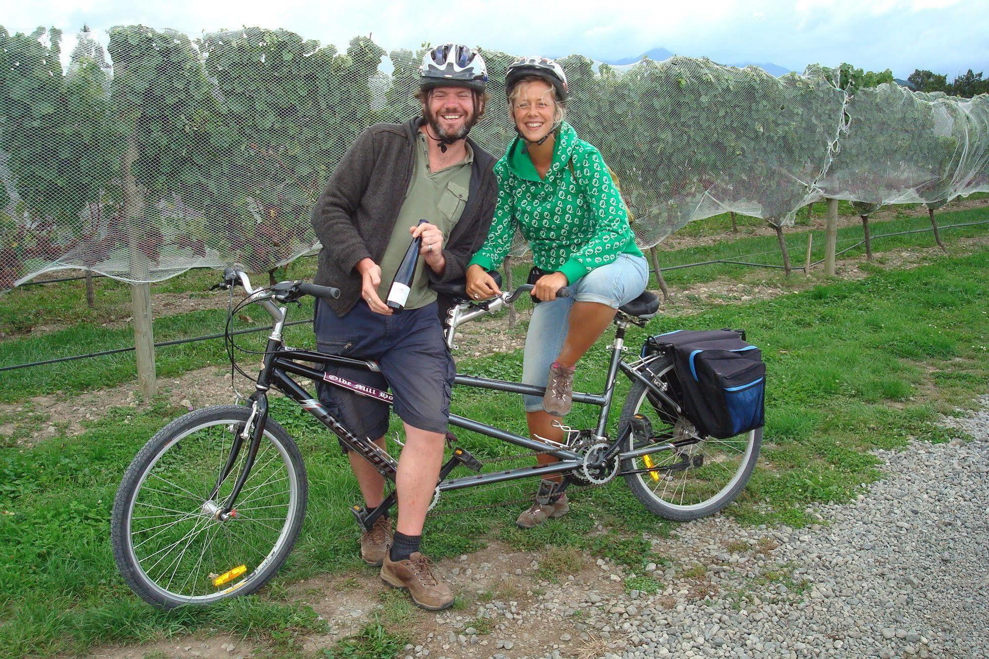 Olde Mill House B&B & Bike2Wine Cycle Hire Renwick Bagian luar foto