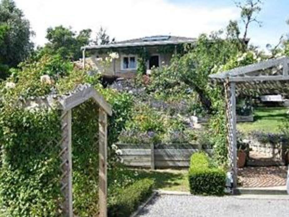 Olde Mill House B&B & Bike2Wine Cycle Hire Renwick Bagian luar foto