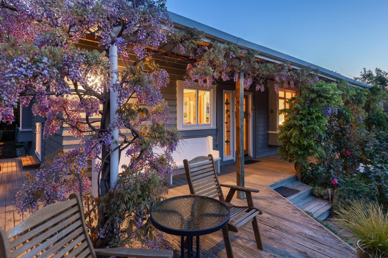 Olde Mill House B&B & Bike2Wine Cycle Hire Renwick Bagian luar foto