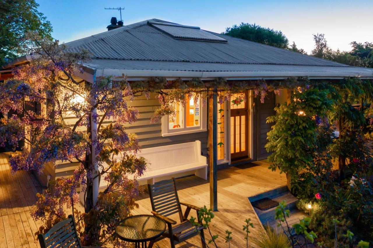 Olde Mill House B&B & Bike2Wine Cycle Hire Renwick Bagian luar foto